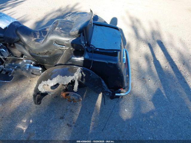 Harley-Davidson Flhtcutg Tri Glide Ultra Classic Image 8