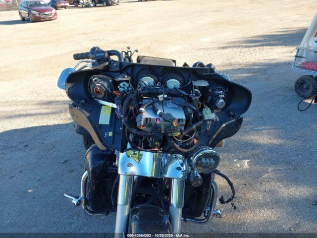 Harley-Davidson Flhtcutg Tri Glide Ultra Classic Image 9