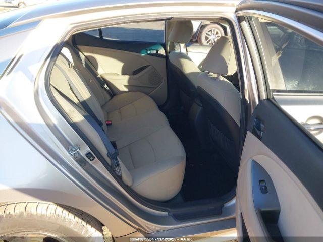 Kia Optima Lx Image 5