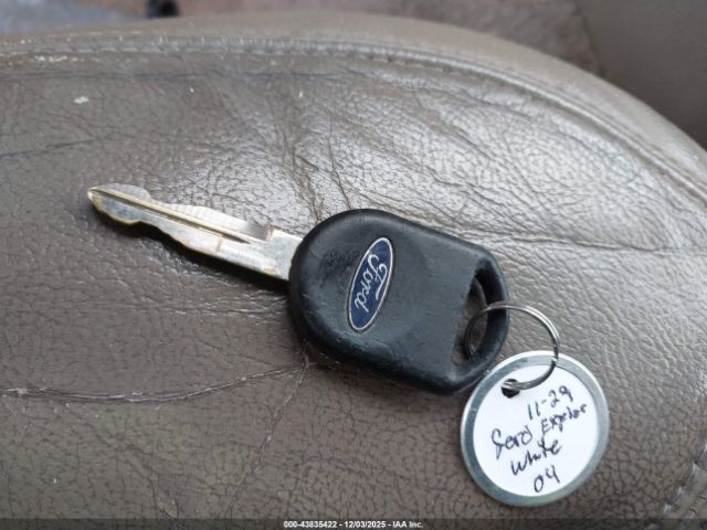 Ford Explorer Eddie Bauer Image 4