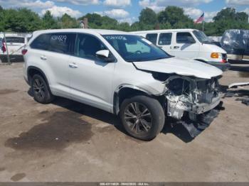  Salvage Toyota Highlander
