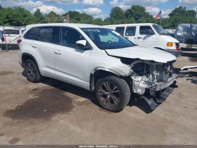  Salvage Toyota Highlander