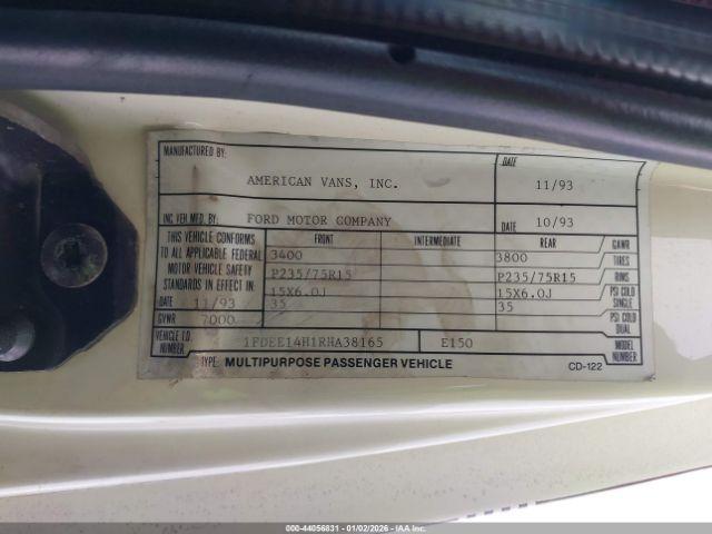 Ford Econoline E150 Van Image 5