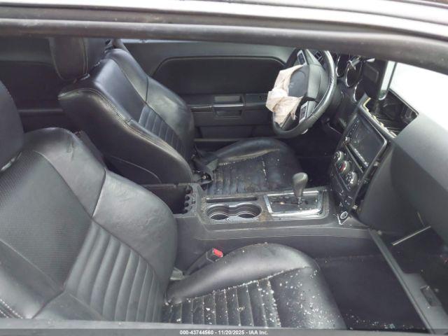 Dodge Challenger Image 8