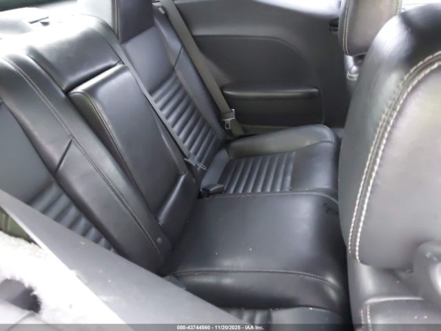 Dodge Challenger Image 6