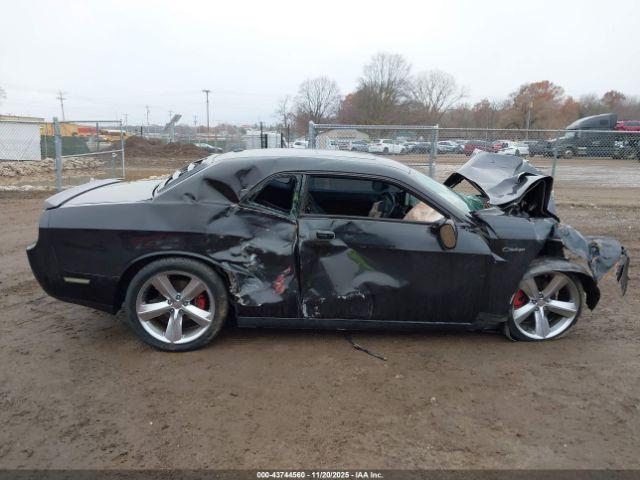 Dodge Challenger Image 12