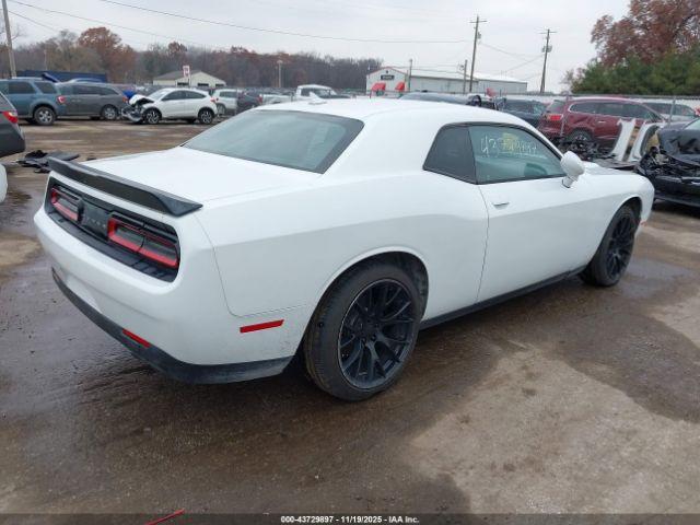 Dodge Challenger Sxt Image 13