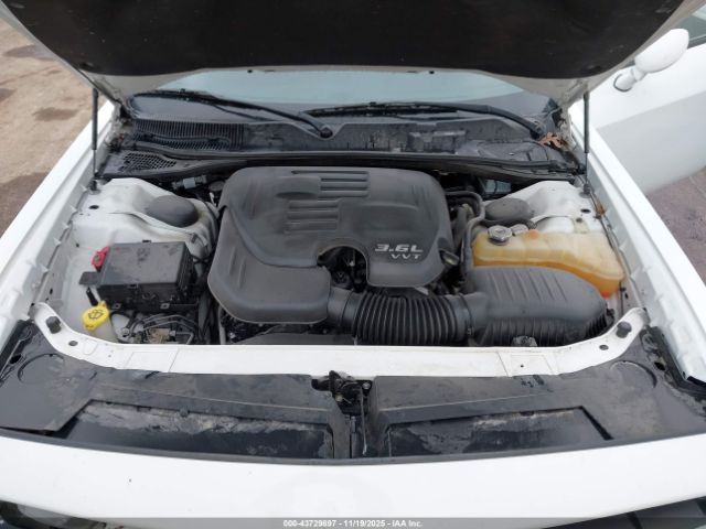 Dodge Challenger Sxt Image 11