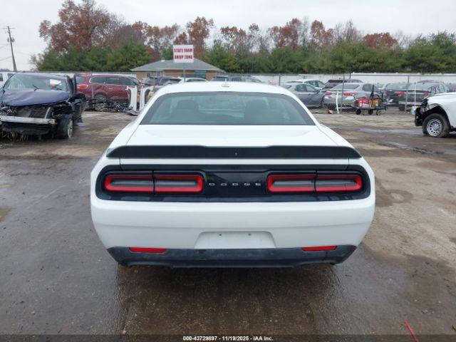 Dodge Challenger Sxt Image 15