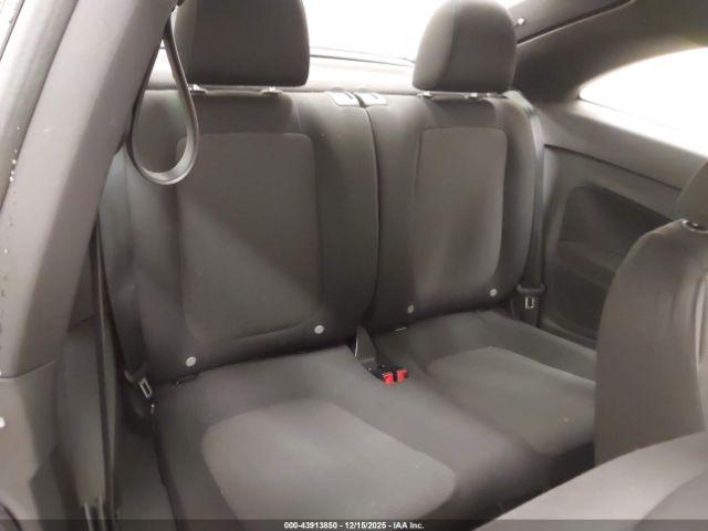 Volkswagen Beetle 2.5l Entry Image 3