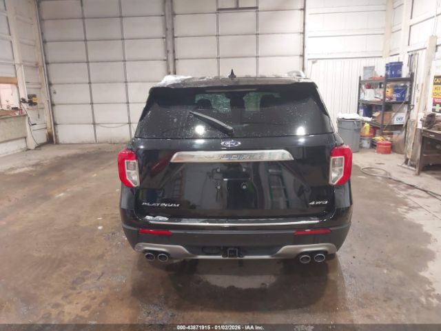 Ford Explorer Platinum Image 5