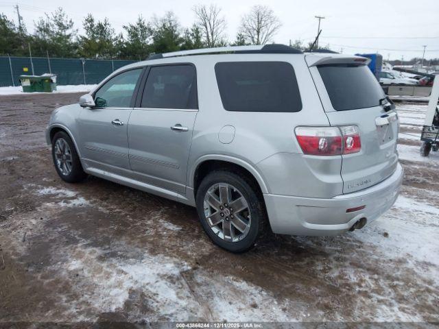 GMC Acadia Denali Image 2