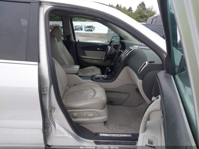 GMC Acadia Denali Image 8