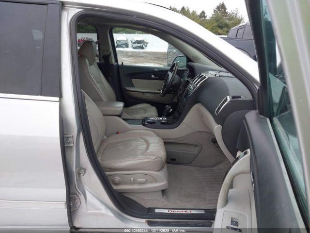 GMC Acadia Denali Image 8