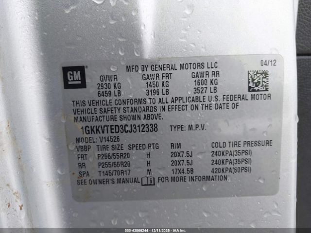 GMC Acadia Denali Image 13