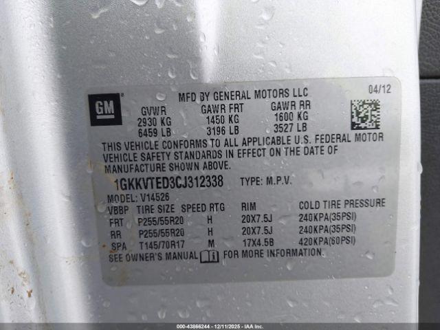 GMC Acadia Denali Image 13