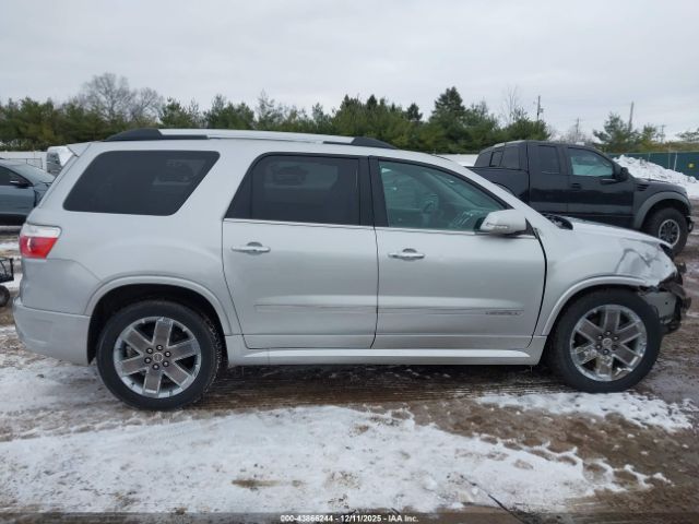 GMC Acadia Denali Image 10