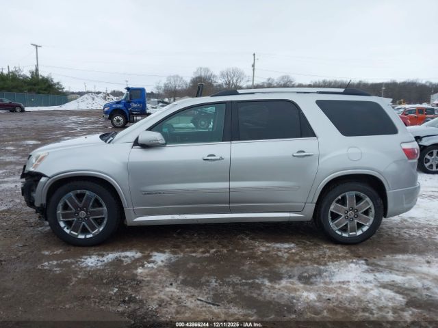 GMC Acadia Denali Image 11