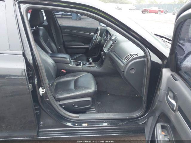 Chrysler 300 Motown Image 10