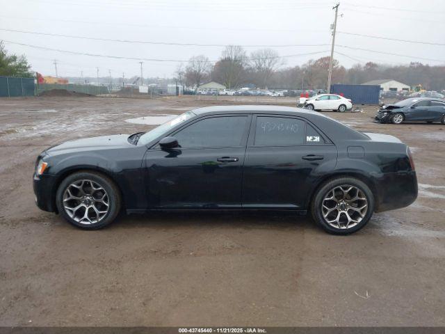 Chrysler 300 Motown Image 13