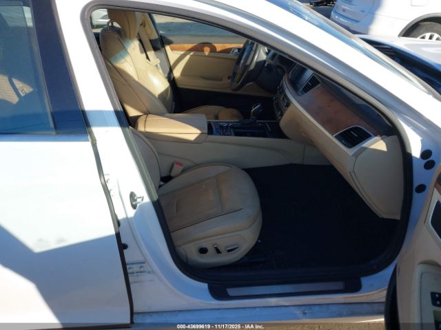 Hyundai Genesis 3.8 Image 13