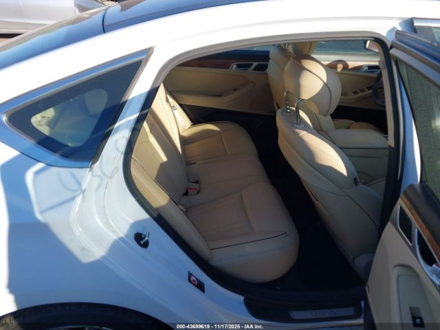 Hyundai Genesis 3.8 Image 8