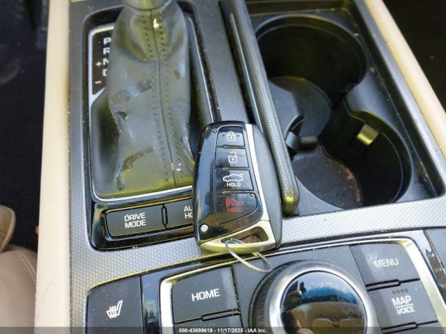 Hyundai Genesis 3.8 Image 3