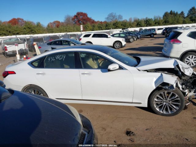 Hyundai Genesis 3.8 Image 2