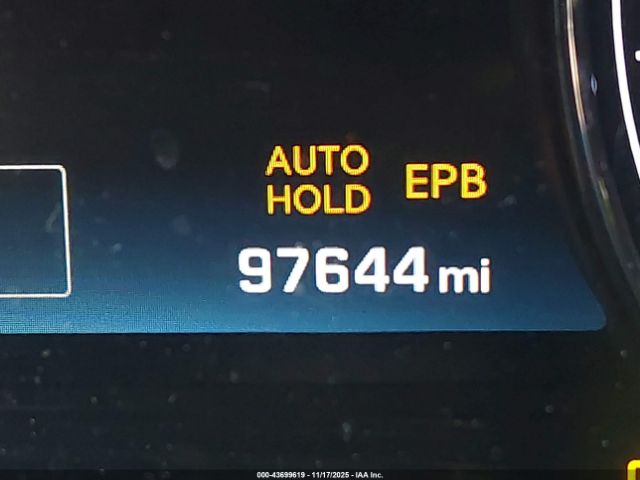 Hyundai Genesis 3.8 Image 14