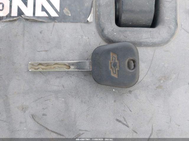 Chevrolet Silverado 1500 Image 11