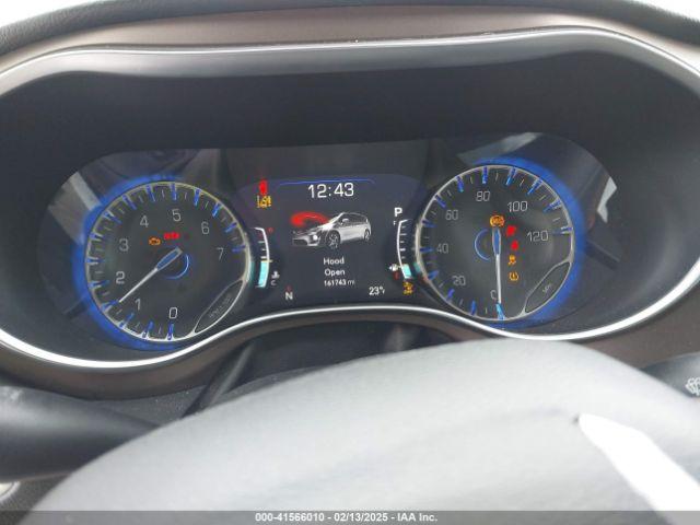 Chrysler Pacifica Touring-l Plus Image 9