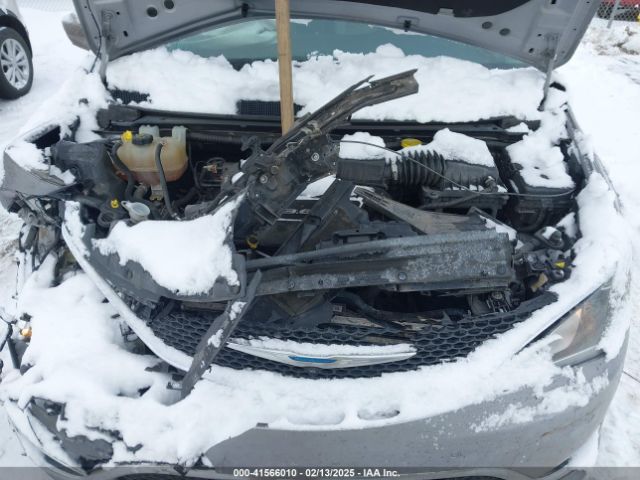 Chrysler Pacifica Touring-l Plus Image 11