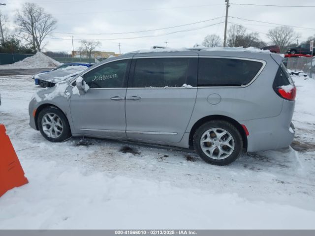 Chrysler Pacifica Touring-l Plus Image 15