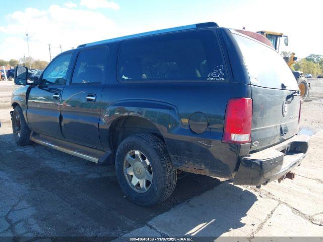 Cadillac Escalade Standard Image 5