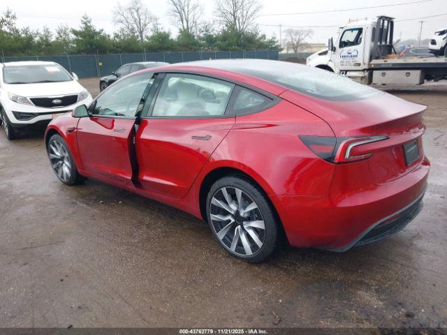 Tesla Model 3 Image 13