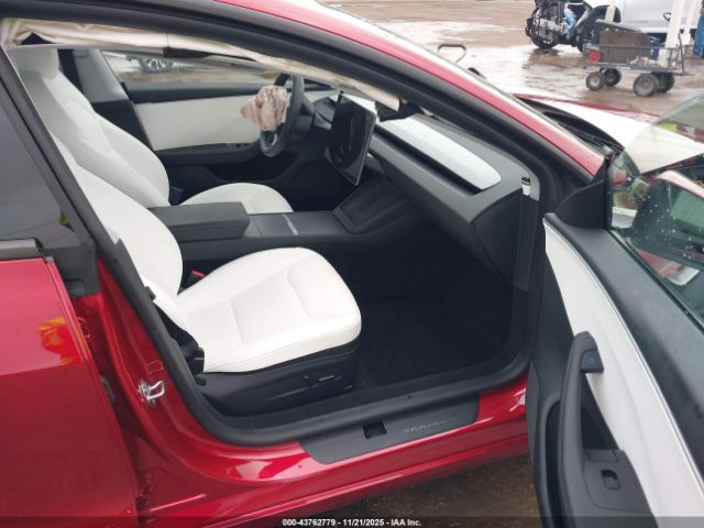 Tesla Model 3 Image 14
