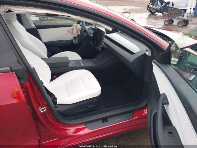 Tesla Model 3 Image 14