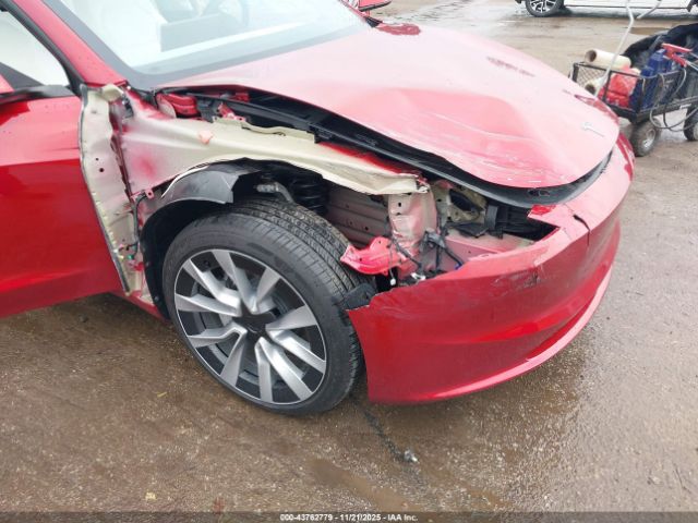 Tesla Model 3 Image 16