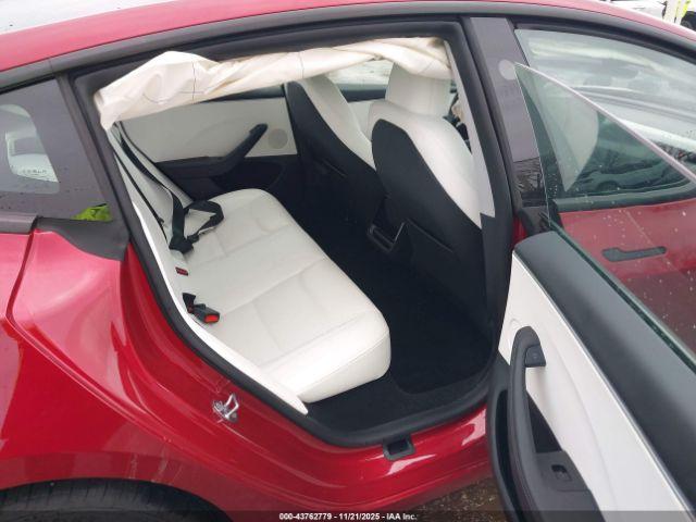 Tesla Model 3 Image 12