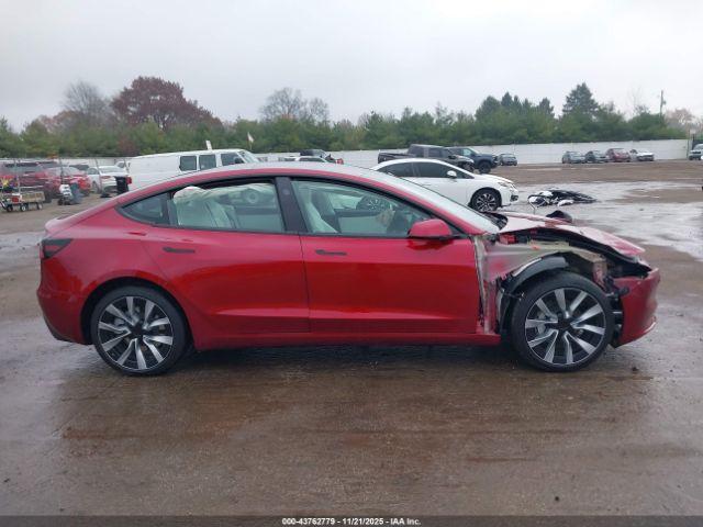 Tesla Model 3 Image 3