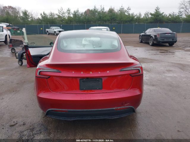 Tesla Model 3 Image 10