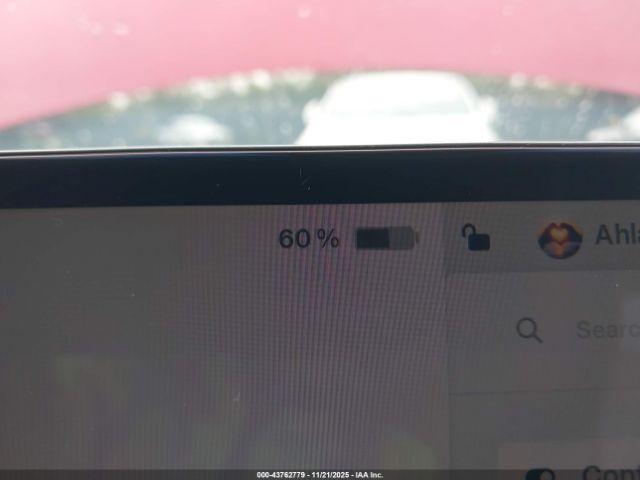 Tesla Model 3 Image 9