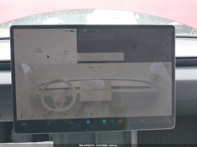 Tesla Model 3 Image 8