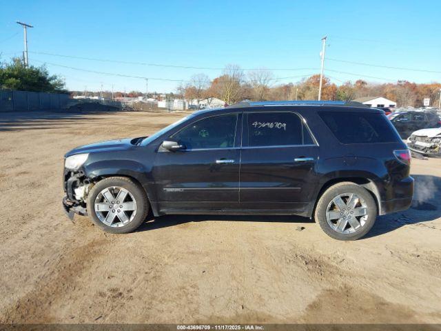 GMC Acadia Denali Image 14