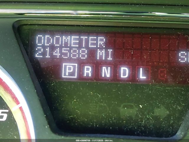 GMC Acadia Denali Image 2