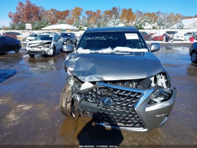 Lexus Gx Premium Image 15