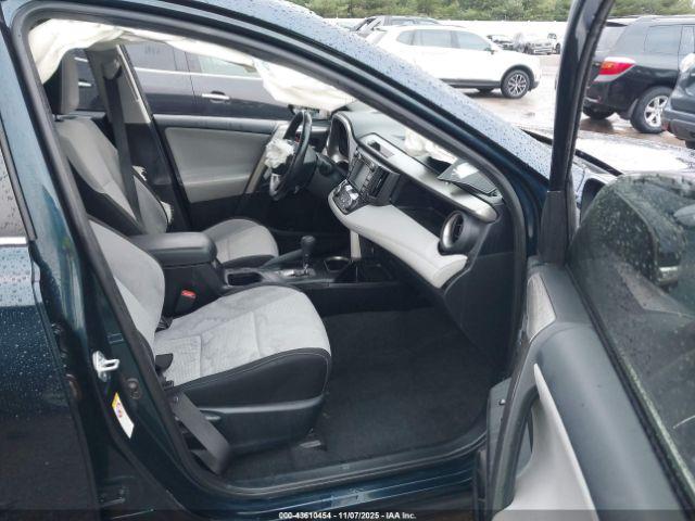 Toyota RAV4 Xle Image 7