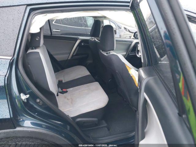 Toyota RAV4 Xle Image 9