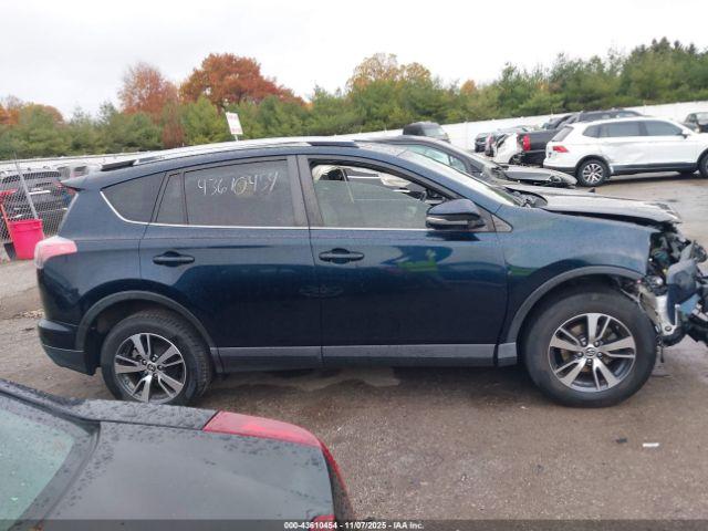 Toyota RAV4 Xle Image 2