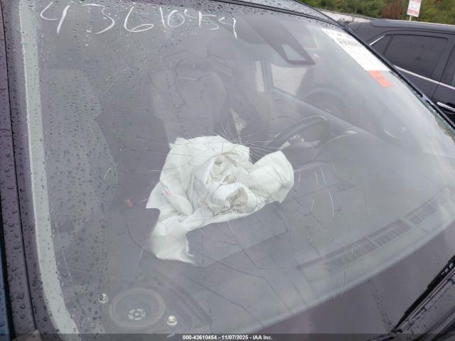 Toyota RAV4 Xle Image 5